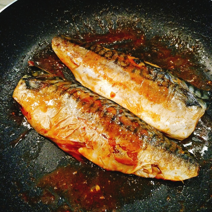 ご飯が進む！サバのにんにく味噌焼き